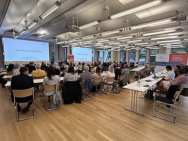„Die Rahmenbedingungen für Elternschaft und Familien gehören in den Fokus von Politik und Gesellschaft!“
